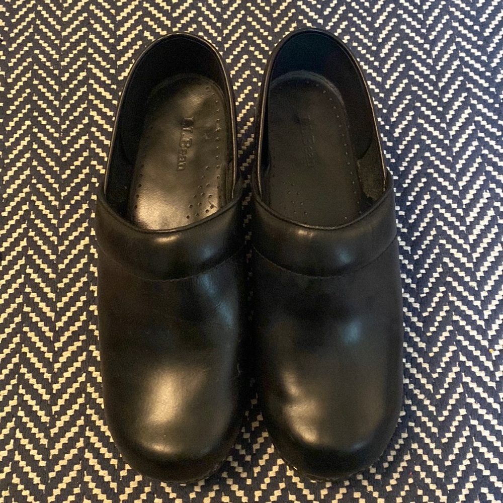 LL Bean clogs